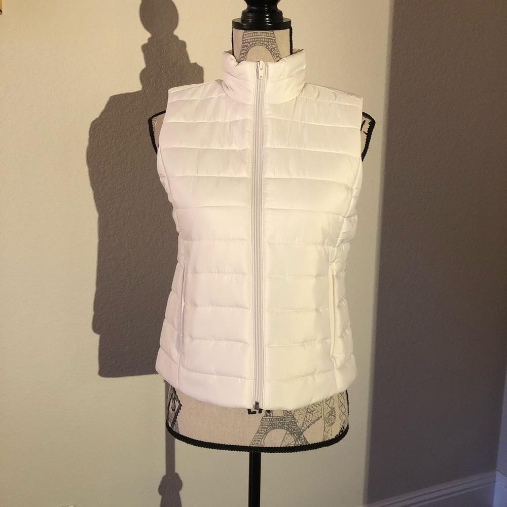 NWT Ann Taylor Loft White Puffer Vest